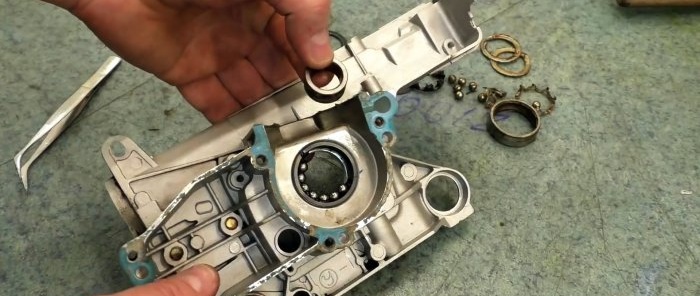 How to remove a bearing race from the housing