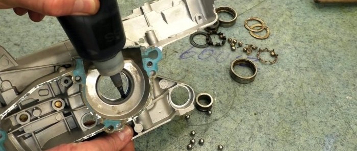 How to remove a bearing race from the housing