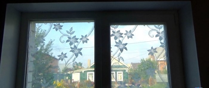 Why put tulle on windows instead of blinds? Magic tip for first floors