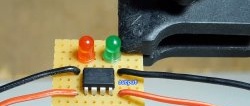 How to make a simple charging current indicator for a Li-ion battery