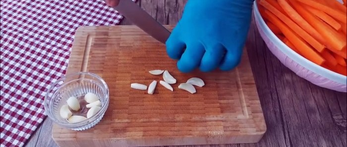 Pickled carrot sticks in 10 minutes