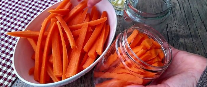 Pickled carrot sticks in 10 minutes