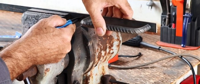 How to make a loft-style door handle from steel strips and a piece of reinforcement