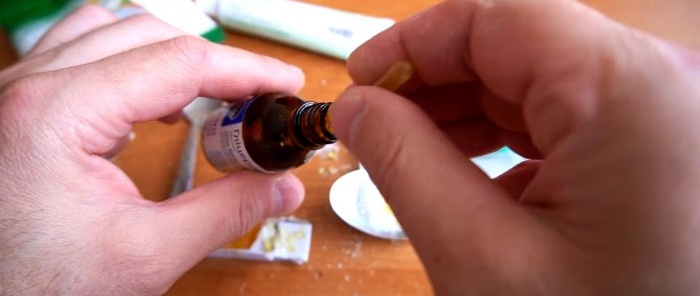 How to prepare active soldering flux from available household ingredients