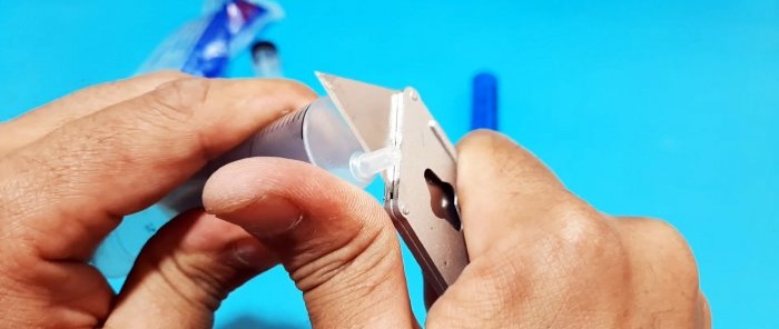 How to make a simple 5000 mAh Power Bank from a syringe