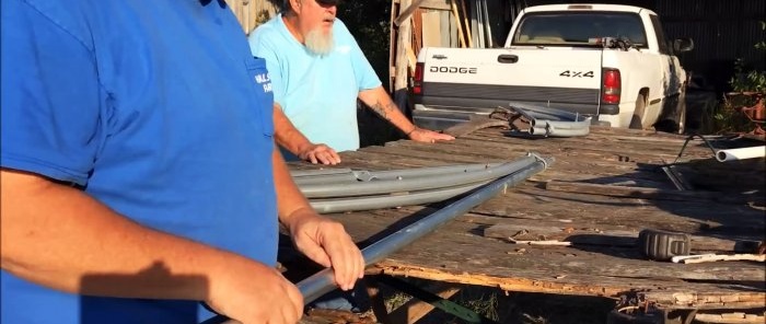 How to bend a pipe into a greenhouse arch using a homemade template