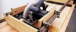 Inexpensive homemade guide with a carriage for a manual circular saw