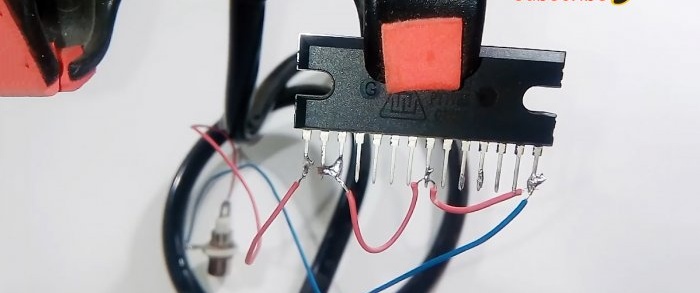 An amplifier without resistors and capacitors on just one chip