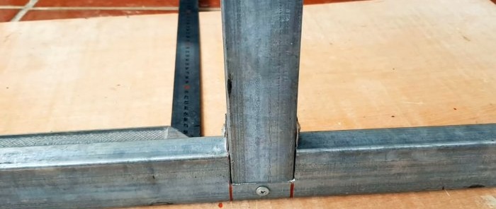 How to make a strong T-shaped connection of profile pipes without welding