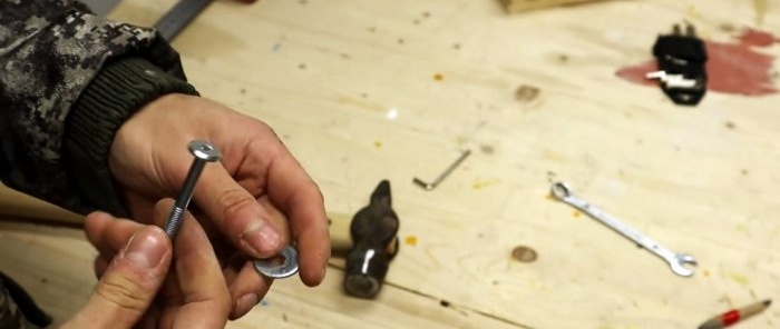 How to secure a handle without a wedge and other secrets of a hammer