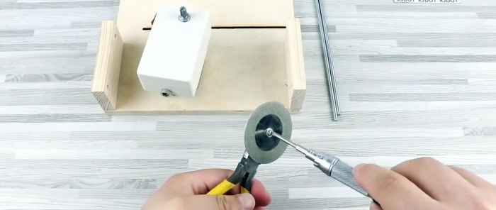 How to make a mini circuit board cutting machine