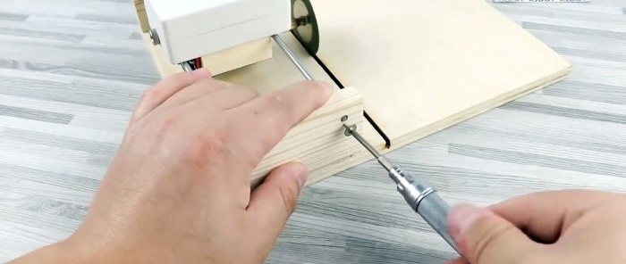 How to make a mini circuit board cutting machine