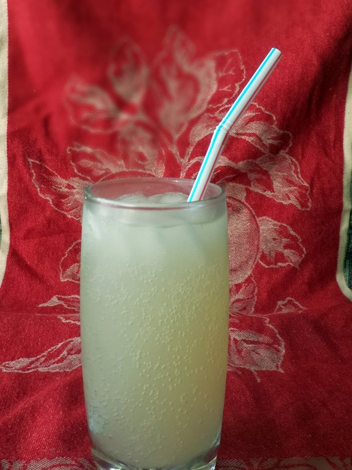 How to make Schweppes-style ginger lemonade for adults