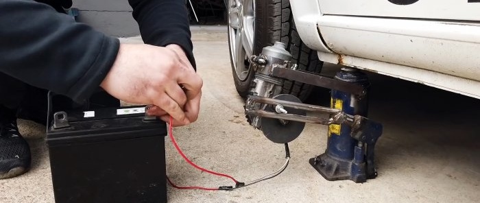 How to assemble an electric drive for a hydraulic jack from a windshield wiper