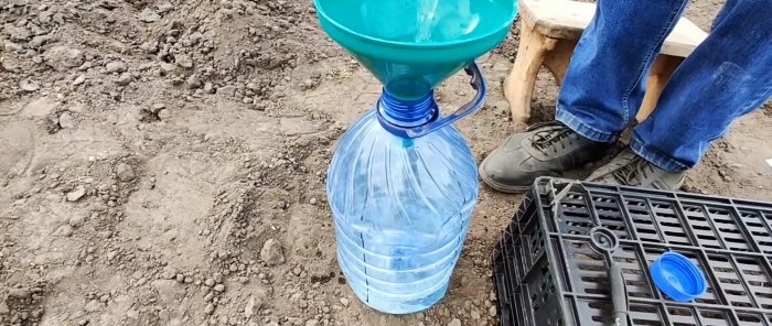 The simplest drip irrigation from a plastic bottle for a strong harvest