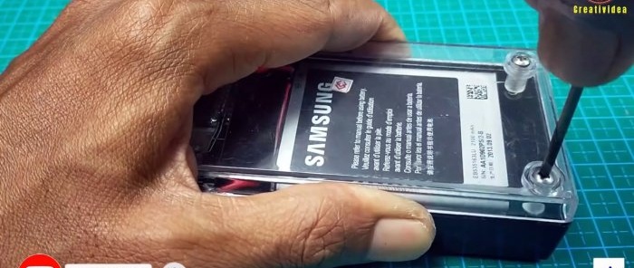 How to make a power bank for a smartphone from batteries from old mobile phones