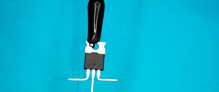 How to make a transistor switch to control a powerful load with a momentary button