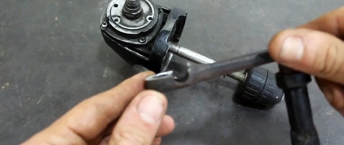 How to make a hand drill from the gearbox of a broken grinder