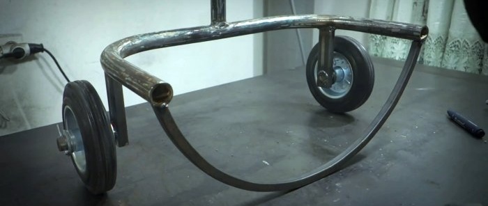 How to make a mobile garden hose reel from a wheel rim