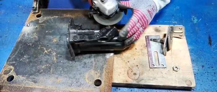 How to make a drive for pumping a hydraulic jack from a screwdriver