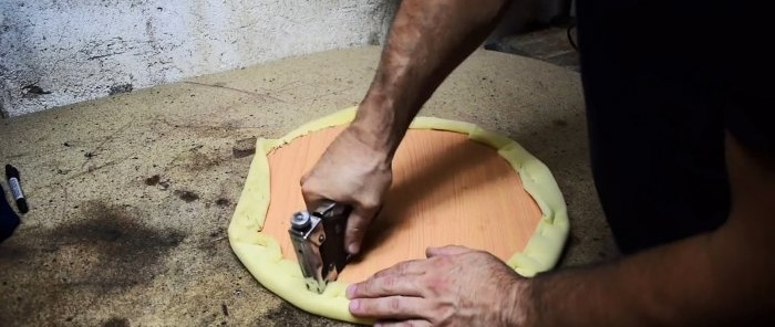 How to make an outdoor swing from an old tire and delight the kids