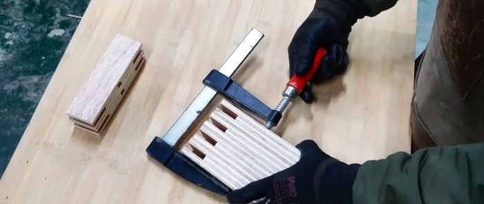 How to make a clamp for quick assembly of baguette frames driven by a screwdriver