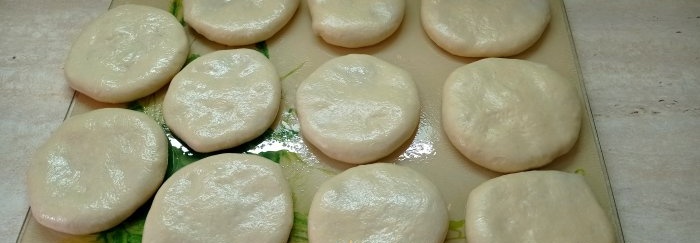 Belyashi Minute on yeast choux pastry