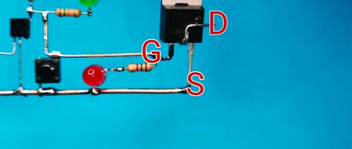 Key without relay with automatic shutdown for battery charging