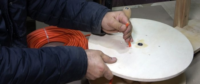 How to make a wire reel out of wood with your own hands