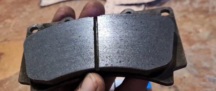 How to sharpen a brake disc without a sharpener without removing it from the car