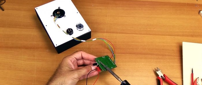 How to make a mini sharpening machine with variable speed control from an old HDD