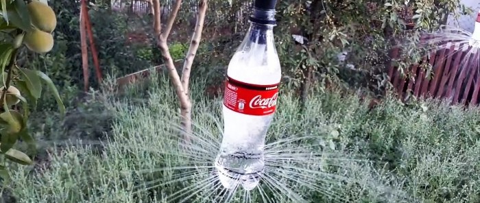 Do-it-yourself cheap watering system from PET bottles