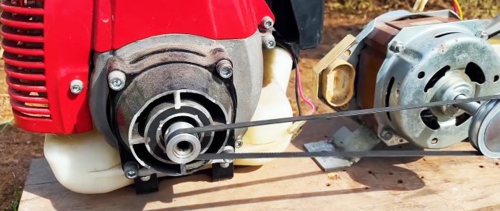 How to make a 220V generator from a washing machine motor and a brush cutter motor