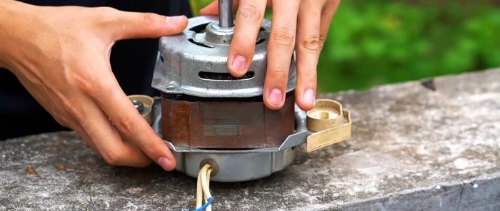 How to make a 220V generator from a washing machine motor and a brush cutter motor