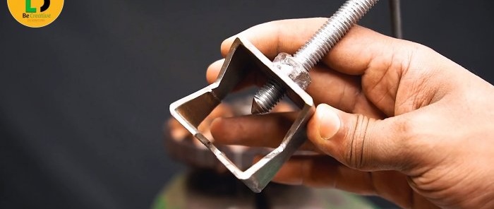 A simple do-it-yourself bearing puller