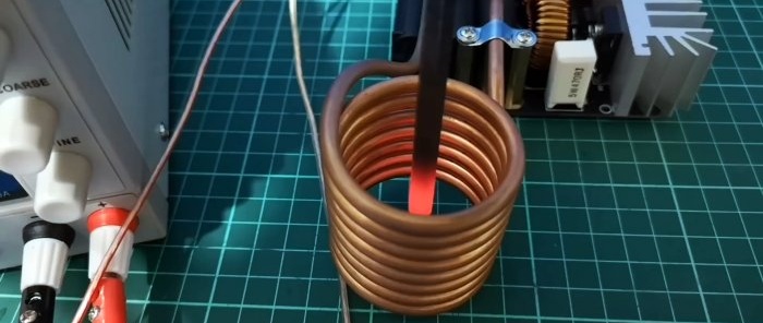 An induction heater from AliExpress heats up pliers in a couple of minutes