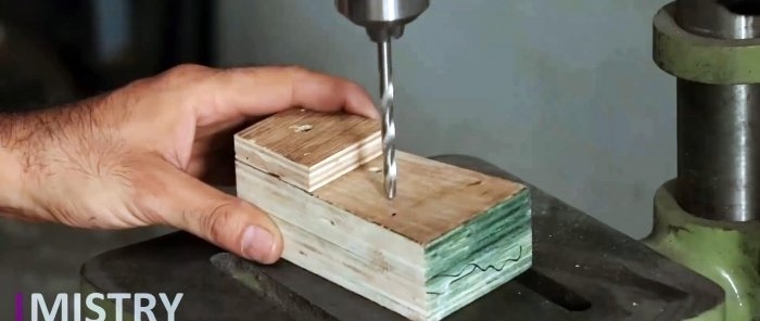 How to make a spot welder from an old microwave transformer