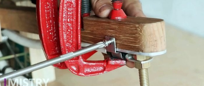 How to make a spot welder from an old microwave transformer