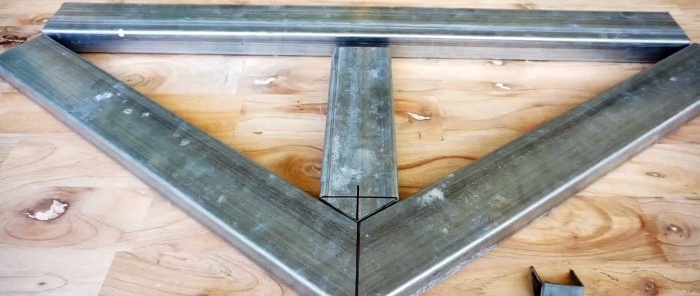 How to mark the ends of profile pipes for cutting at different angles and subsequent connection