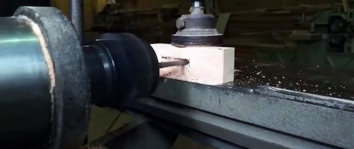 How to make a removable attachment that will turn your drill into a router