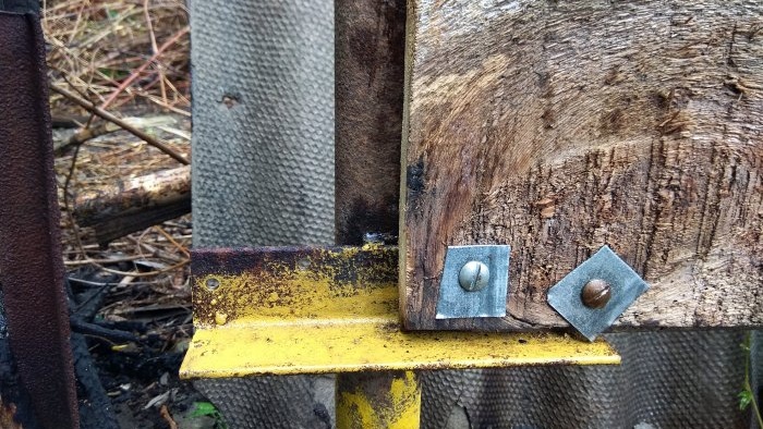 How to build a fence from old slate