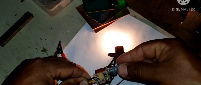 How to make a simple regulator for a 220 V transformer