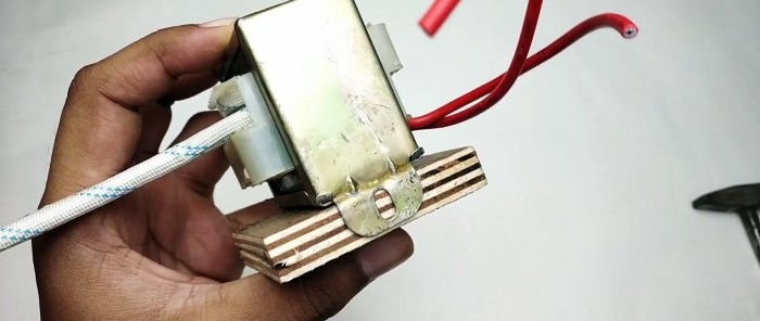 How to make an instant heating soldering iron from an old transformer