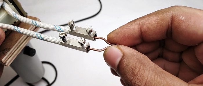 How to make an instant heating soldering iron from an old transformer