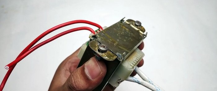 How to make an instant heating soldering iron from an old transformer