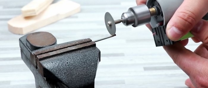 Do-it-yourself powerful cordless drill made from PVC pipe