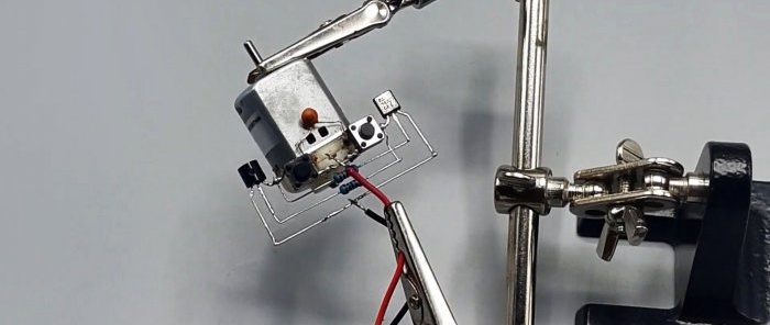 Motor control circuit with two clock buttons