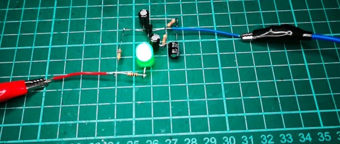 LED flasher with only 1 transistor