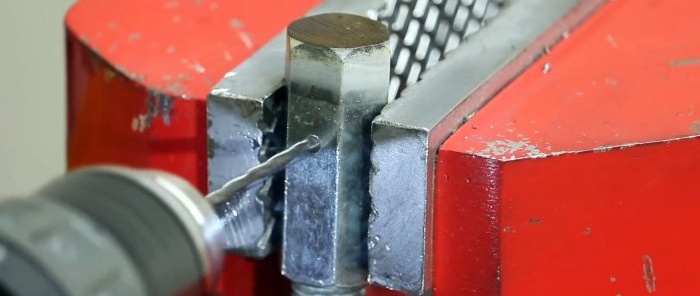 A simple vice design that is easy to repeat with your own hands