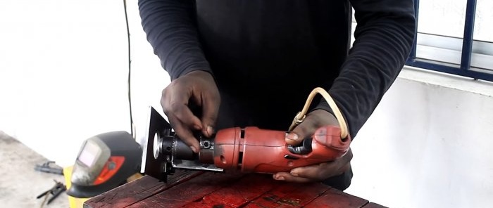 Drill-based push drilling machine for home workshop